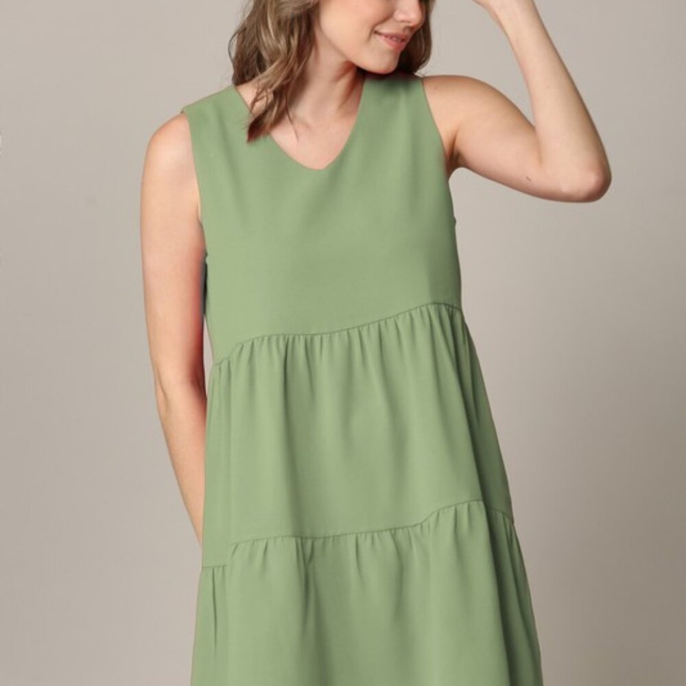 Lock & Love Sleeveless Tiered Tunic Dress Sage Green V-Neck Ladies Size Med NWT